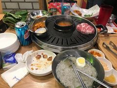 -江南猪肉商会无限续吃(弘大店)