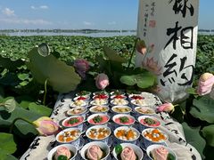 -七的湖·晚芳亭·阳澄湖农家菜·大闸蟹(莲花岛店)