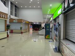 -窦店服务区-停车场