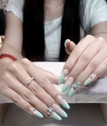 -LIZ STUDIO日式美甲美睫