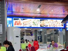 大堂-鹏城人家海鲜酒家·23年老字号(较场尾店)