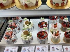 -花花卷卷·鲜食蛋糕(静安久光百货店)