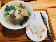 特色鸡汤面-富源春面馆(四川北路店)