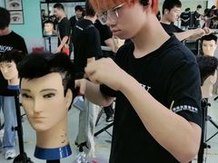 -首脑美容美发化妆美甲培训学校(长沙校区)