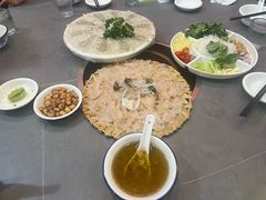 -官塘陈记鱼生·潮汕砂锅粥·牛肉火锅(潮枫路总店)