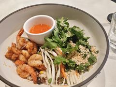 泰式大虾泰碗配辣味青柠水-Wagas沃歌斯(汇智店)
