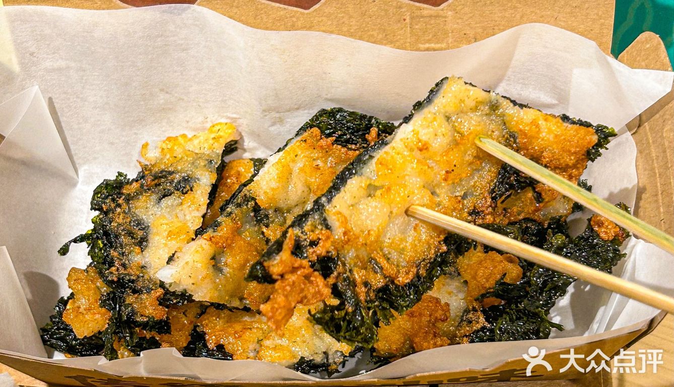 汕头的汕头的裹满咸蛋黄的豆干外酥里嫩！