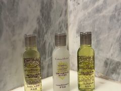 -深圳国际会展中心希尔顿酒店(前海华发冰雪世界店)