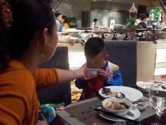 -荣誉国际酒店-云顶旋转餐厅