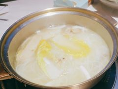 -喃喃椰·糟粕醋·椰子鸡火锅(七堡花园店)