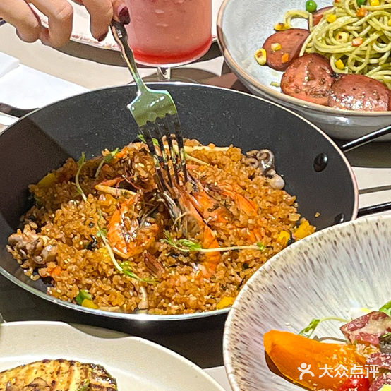 巷俚融合餐厅