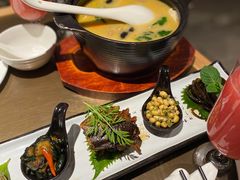 京城酥肉锅-四季民福烤鸭店(西单华威约饭街店)