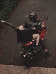 -上花轿婚纱摄影