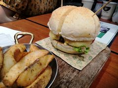 超厚芝士牛肉汉堡-魏斯理汉堡(西安沣东吾悦店)