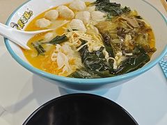 -灵芝妹子海鲜米线(劳动公园店)