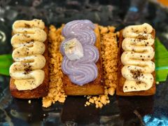 -Chom Cafe and Restaurant