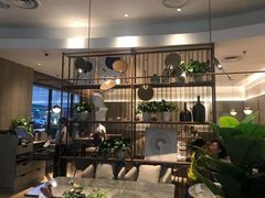 大堂-必胜客(松雷店)