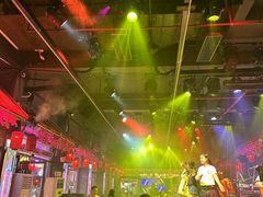 -喜鹊音乐酒馆(西街店)