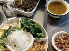 -官塘陈记鱼生·潮汕砂锅粥·牛肉火锅(潮枫路总店)