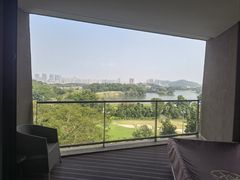 -深圳隐秀山居酒店