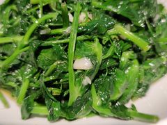 清炒豌豆尖-胡马八破·川菜小馆(高新万达店)