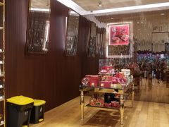 -VENCHI 闻绮(上海佛罗伦萨小镇店)