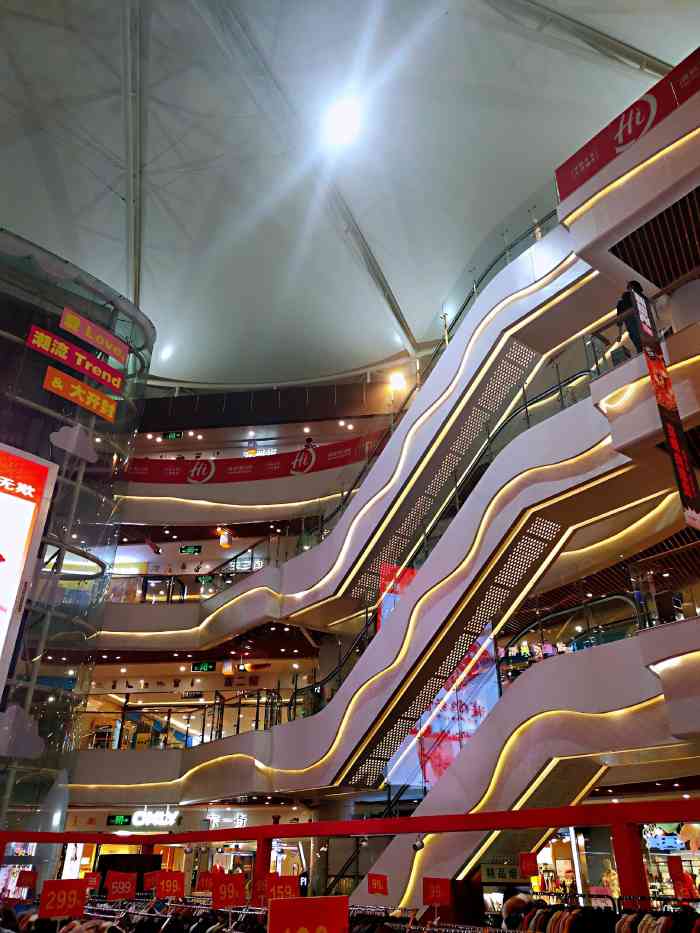 万博时代广场-"应该是开封市最大的综合商场了吧 在宋都御.