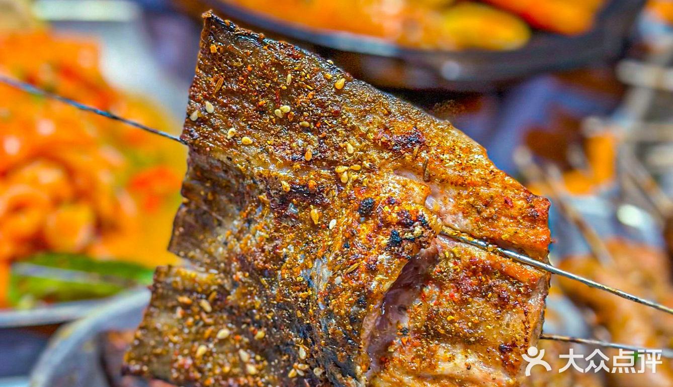 不是那种小尾巴！巴掌大的烤三文鱼尾！！