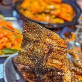 不是那种小尾巴！巴掌大的烤三文鱼尾！！