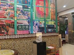 大堂-广信牛奶甜品世家(台东店)