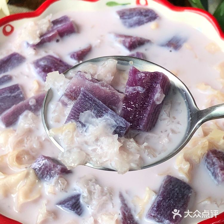 紫薯牛奶银耳羹～女神级平价食谱