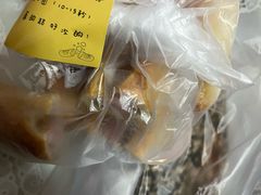 日式红豆包-Dough&Joe团憩(瑞虹天地月亮湾店)