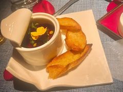 -弦月窗LUNETTE BY AMANDA(复兴路店)