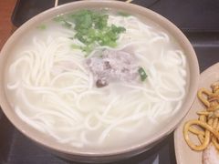 猪肘汤面-亮亮面馆(经六路店)