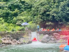 -安吉龙王山峡谷漂流