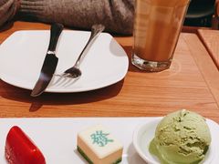 -必胜客(大宁路店)