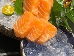 -山川小町·极番烧肉(新地假日广场店)