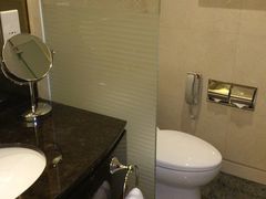 豪华套房-浴室-澳门十六浦索菲特大酒店