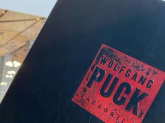 -WOLFGANG PUCK KITCHEN & BAR(迪士尼小镇店)