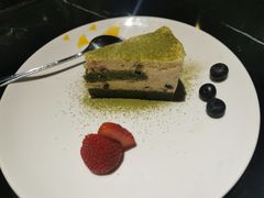 抹茶红豆慕斯蛋糕-半秋山西餐厅(巴南万达广场店)