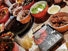 -虾弄弄海派小龙虾·牛羊蝎子火锅