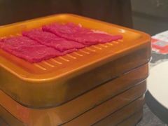 -牛YO寿喜烧·铁板烧和牛火锅自助(市府恒隆店)