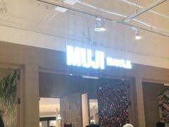 等位区-七鲜超市(瑞虹天地太阳宫店)