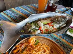 柠檬汁蒸鲈鱼-食肆&Fourteen(武林夜市店)