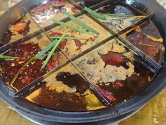 -正南齊北重庆老火锅(光华村直营店)