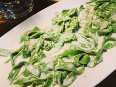 招牌手工菠菜面-喜洲吧·江畔老船厂·庭院餐厅(喜临院店)