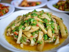 -独一佳老胡湘菜馆(矿山路店)
