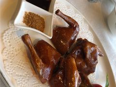 玻璃脆皮乳鸽-粤秀餐厅(国货店)