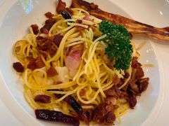 培根奶油意大利面-Chom Cafe and Restaurant