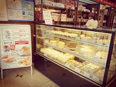 面包甜点陈列柜-红宝石·鲜奶小方·海派西点房(南丹店)